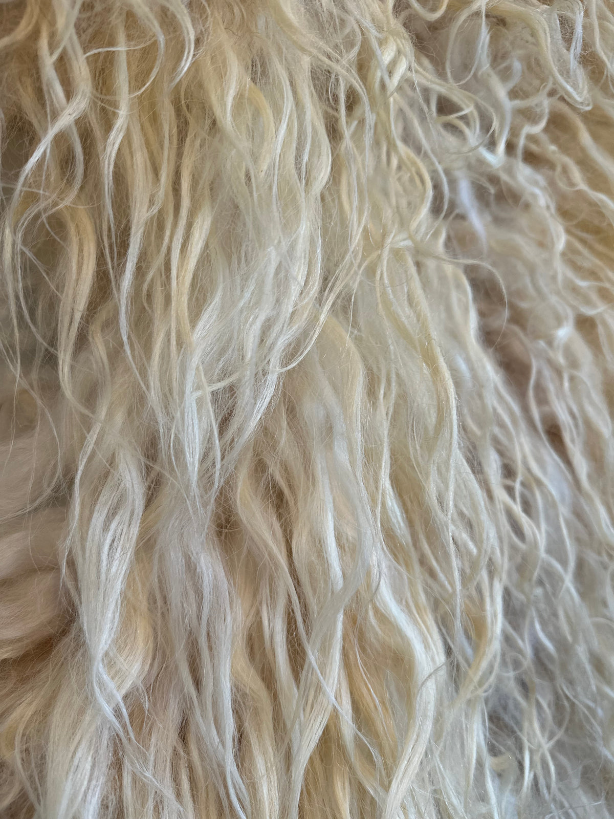 Racka V2 (Cream,long locks- L)